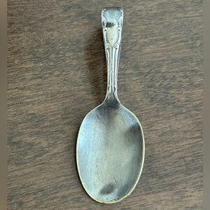 VINTAGE 1881 ROGERS ONEIDA LTD SILVERPLATE CURVED HANDLE BABY FEEDING SPOON